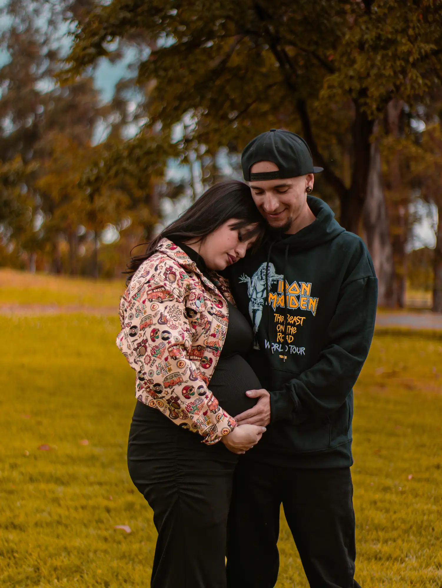 Karen y Andrés esperando su primer bebé